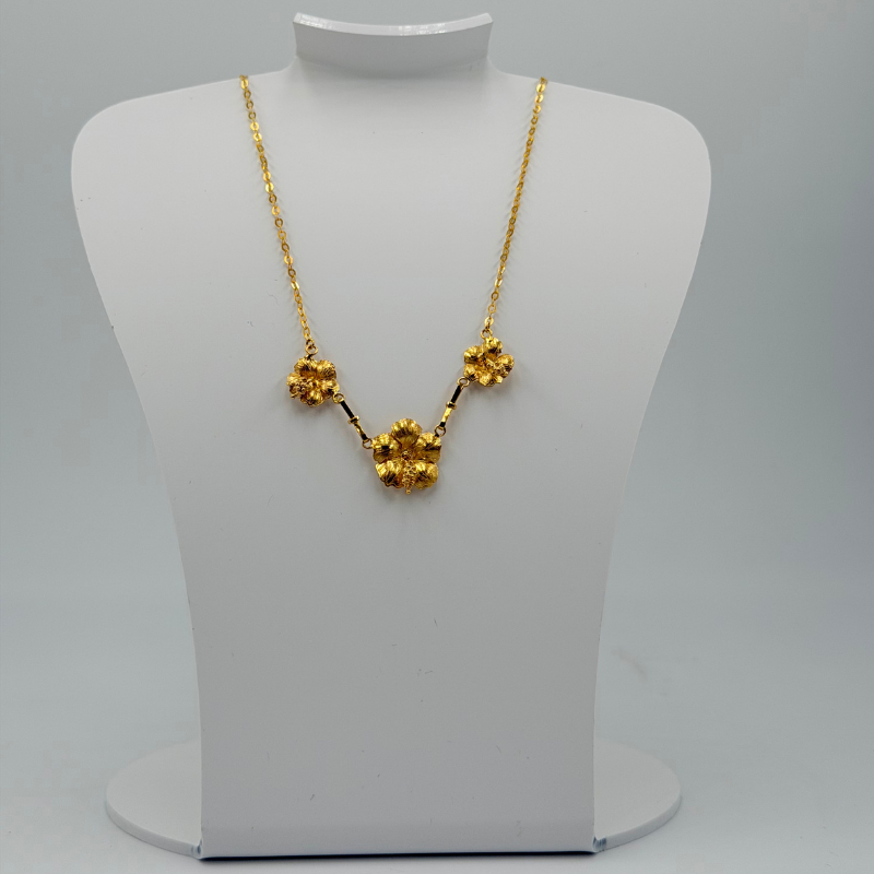 Collier 3 Hibiscus en Or 750 | Bijouterie Rigolet