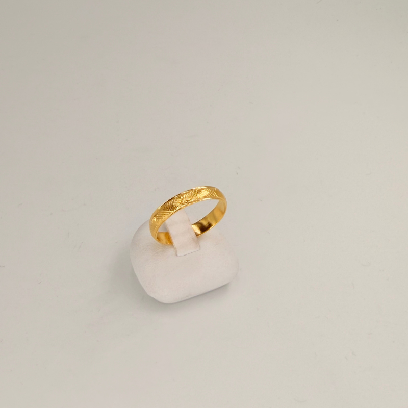 Alliance Acheré en or 18 carats – Bijouterie Rigolet